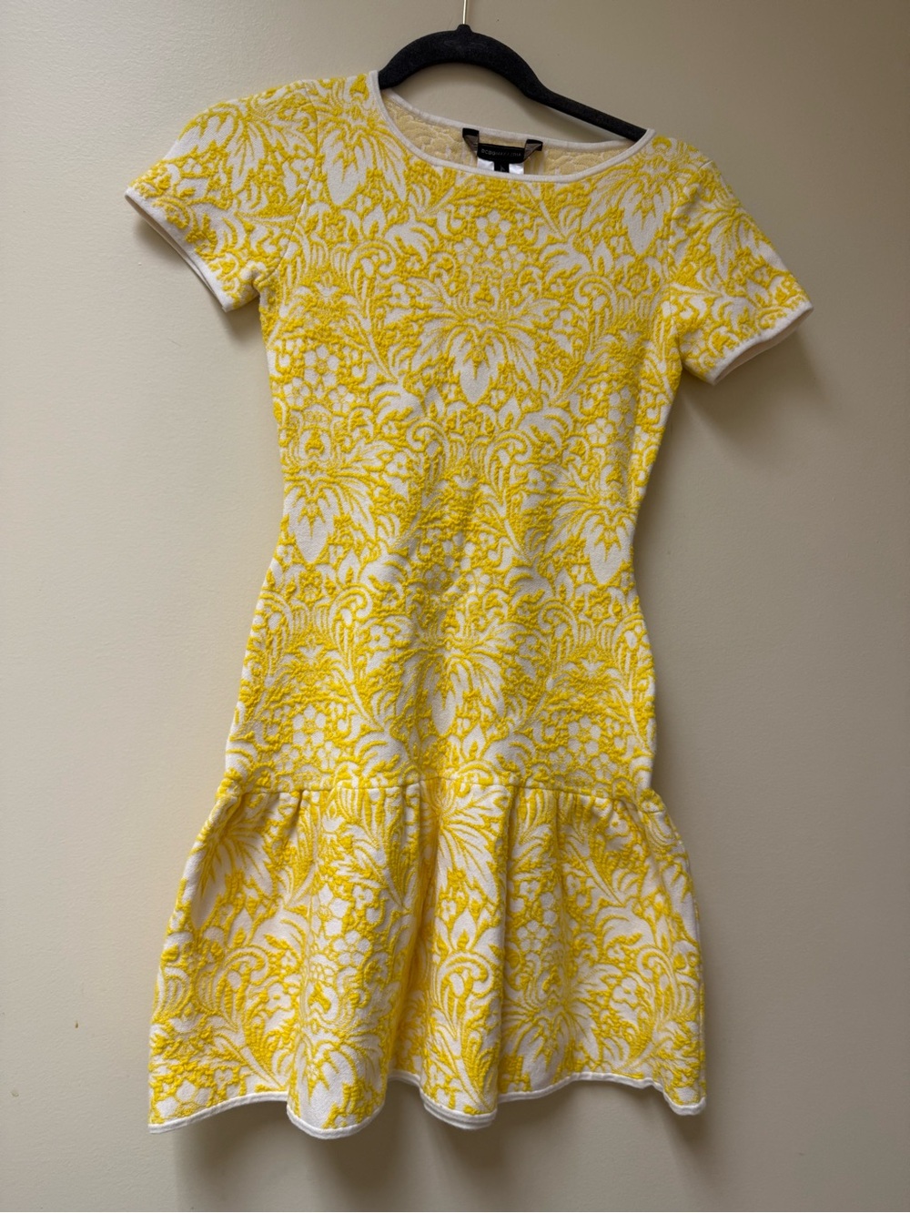 NWOT🌼  BCBGMAXAZRIA yellow and white textured knit mini dress 🌻 - Picture 11 of 11